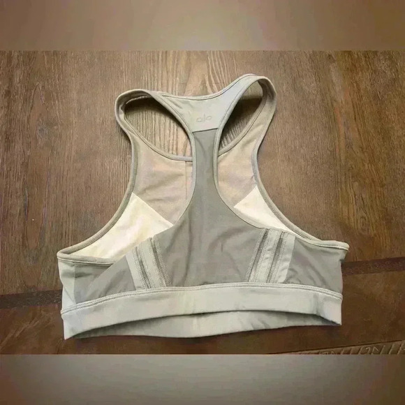 Alo sports bra size M - Picture 4 of 5
